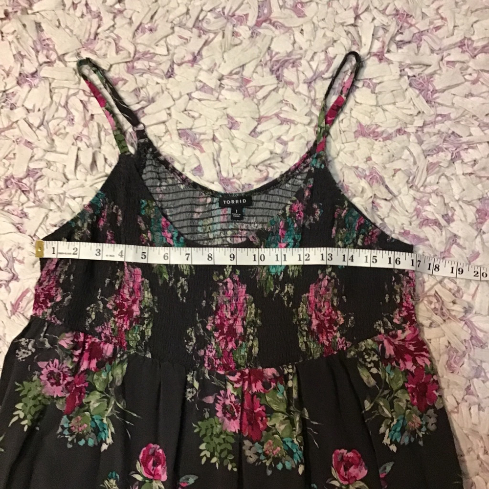 Women's Torrid Black Pink Floral Smocked Camisole Tank Top Plus Size 1X - Picture 6 of 9